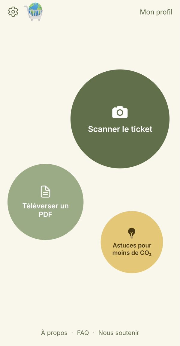 Écran d'accueil de ClimateCart avec les boutons pour scanner un ticket, importer un PDF ou voir des astuces pour moins de CO₂